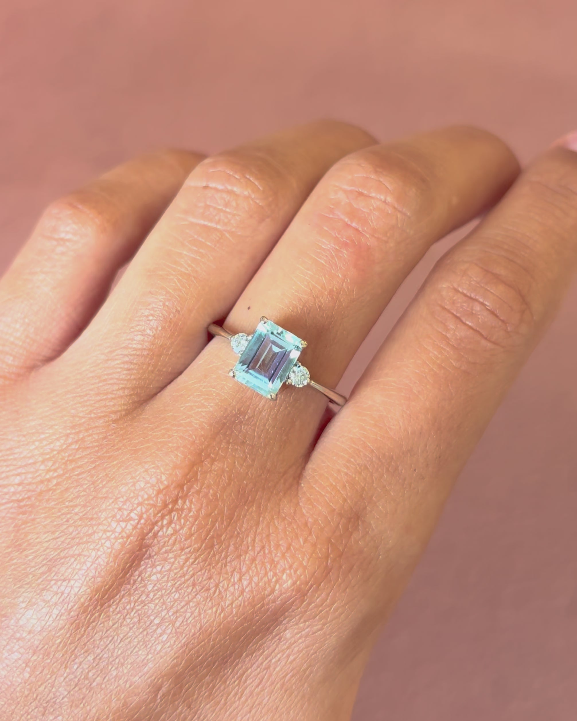Bague Trilogie Aigue-Marine 1.45 carat &amp; Diamants "Solange"
