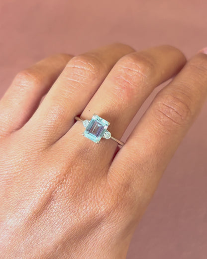 Bague Trilogie Aigue-Marine 1.45 carat &amp; Diamants "Solange"