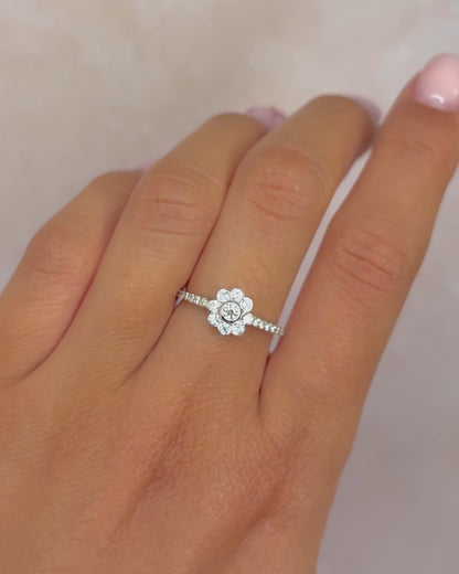 Anillo Flor con Diamantes 0,47 quilates "Anissa"