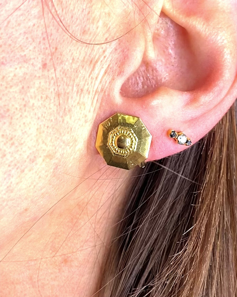 Pendientes de botón de oro amarillo "Aurelia"