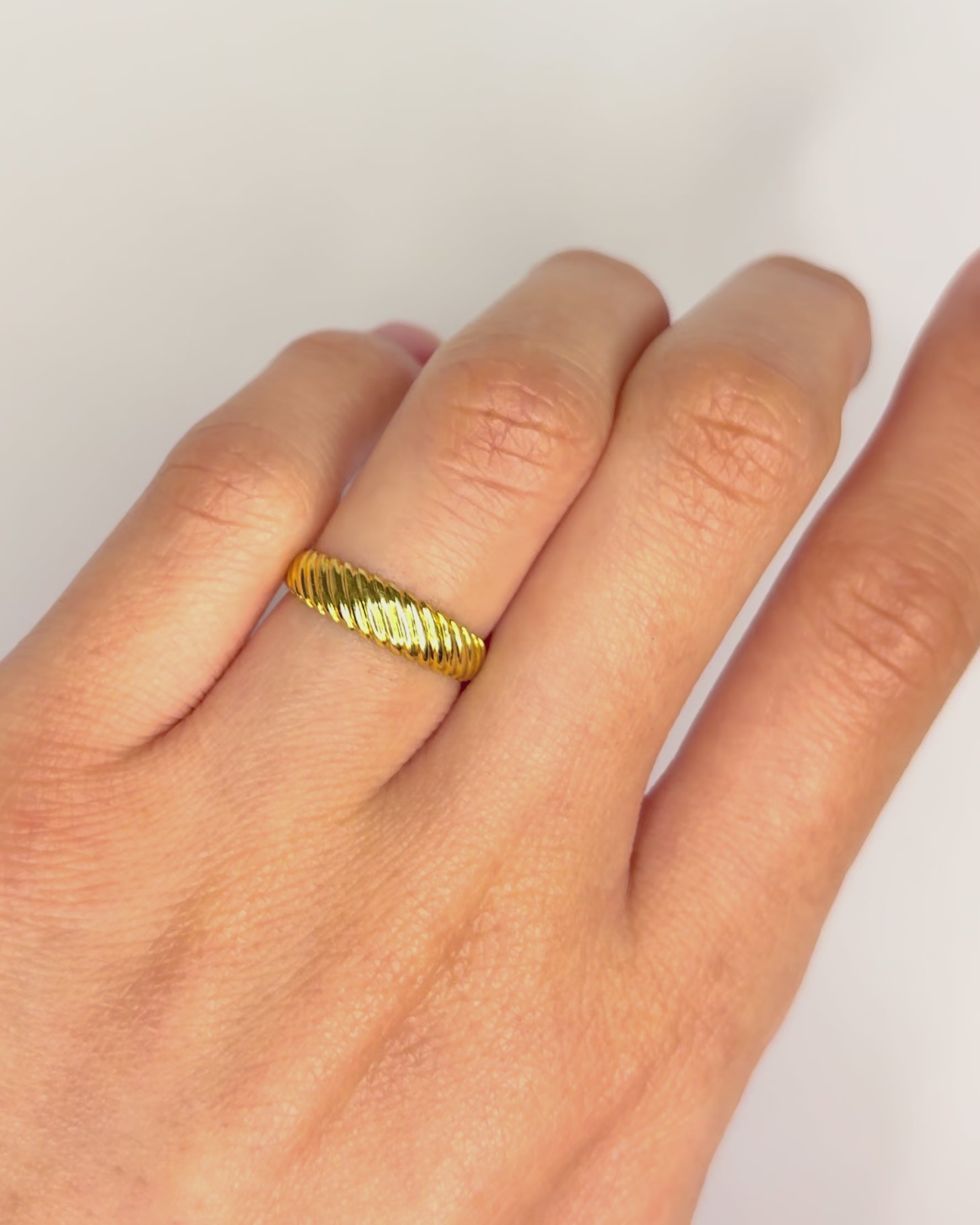 Bague Jonc Or Jaune 18 carats "Auriane"