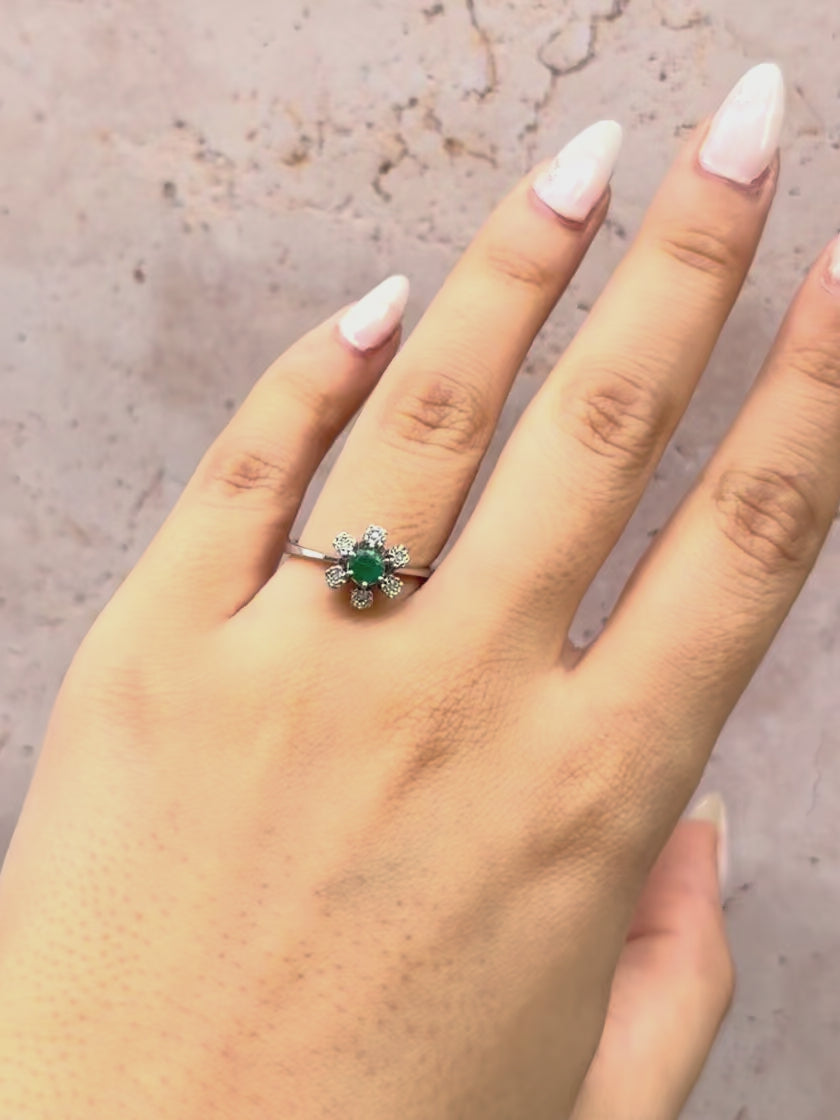 Emerald &amp; Diamond Daisy Ring "Esma"