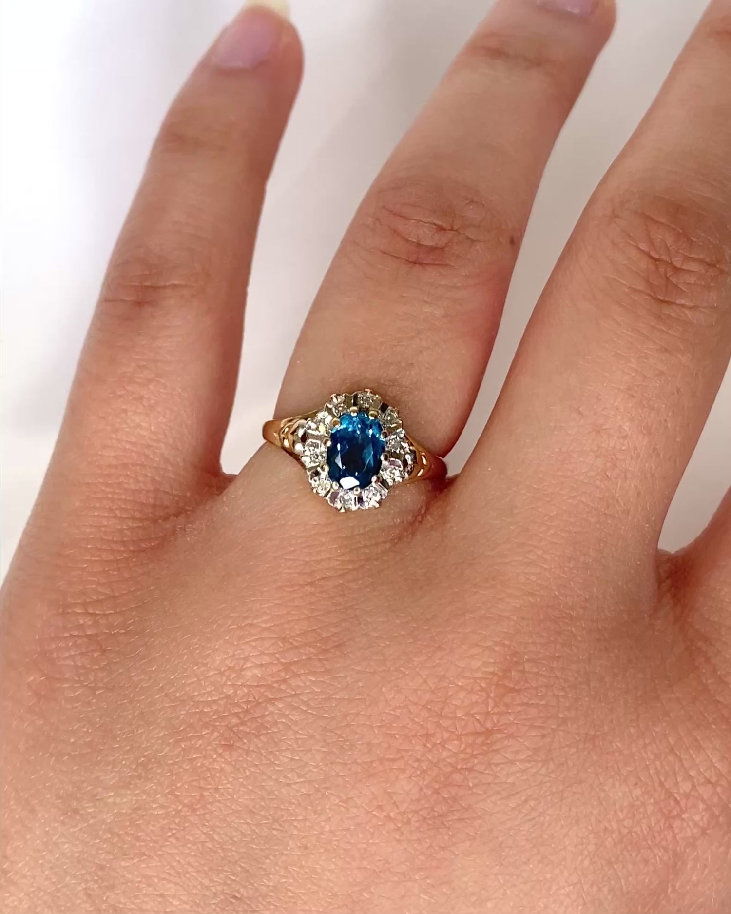 Bague Marguerite Topaze 1.20 carat &amp; Diamants "Tihoa"