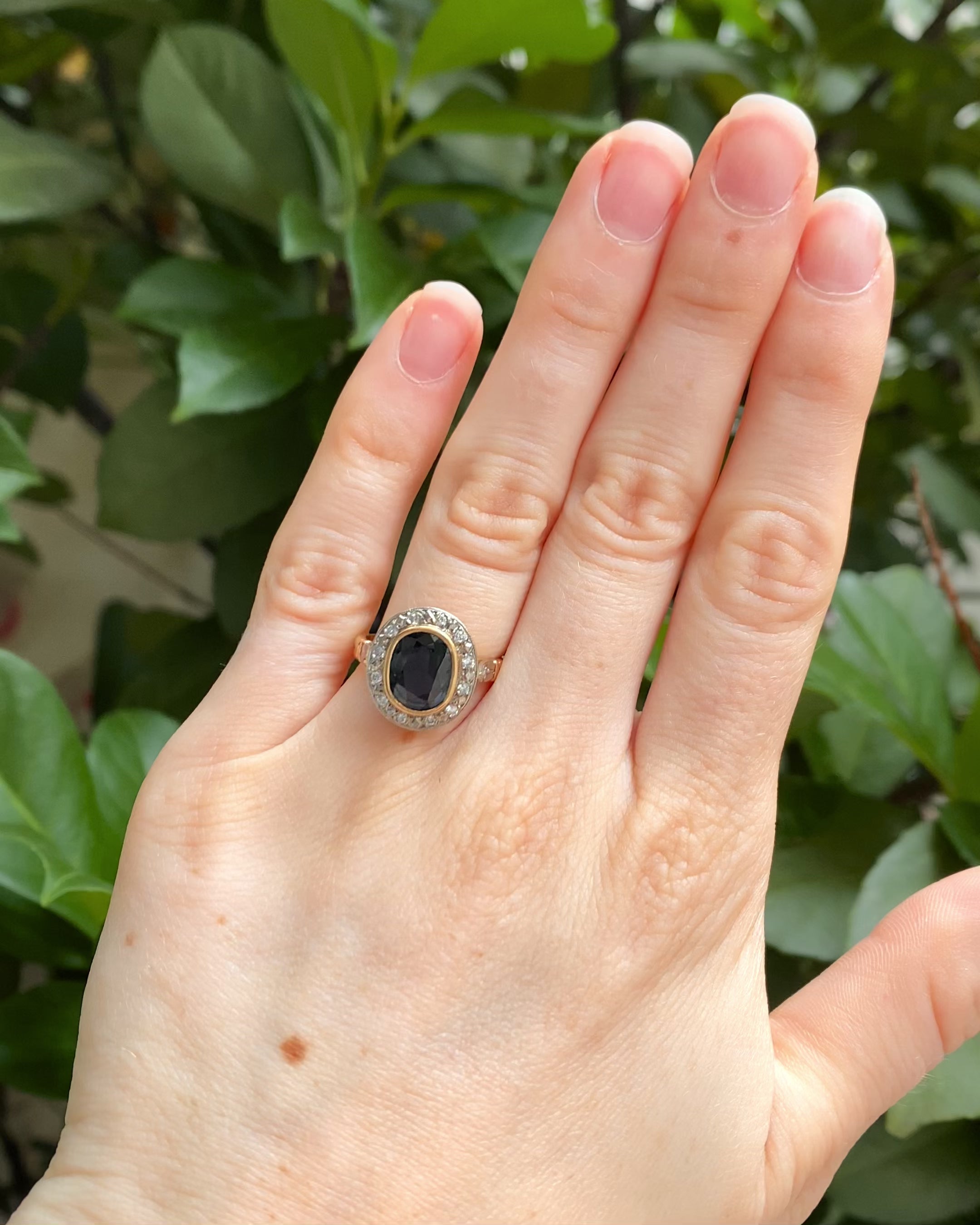 Bague Style Art-déco Saphir 2.30 carats &amp; Diamants "Donatella"