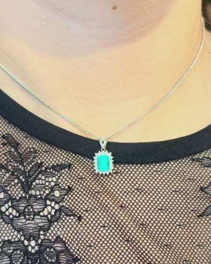 Pendentif Marguerite Émeraude 0.92 carat &amp; Diamants 0.23 carat "Cassie"