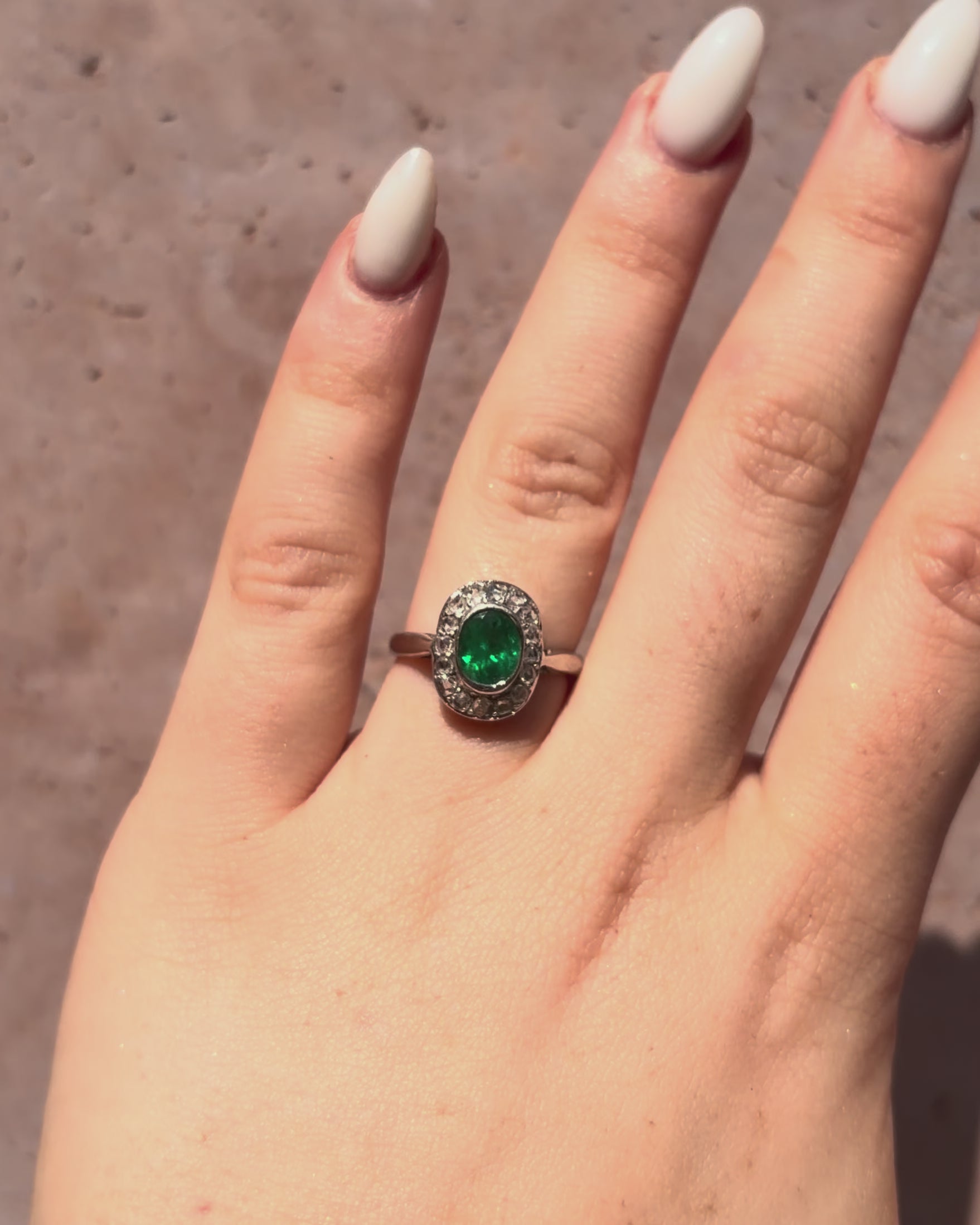 Art Deco Emerald 0.95 Carat &amp; Diamonds 0.20 Carat Ring "Linda"