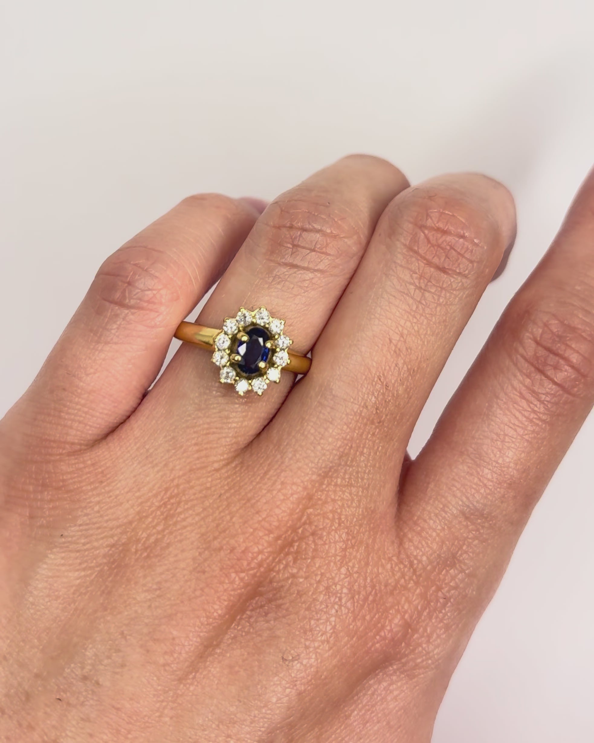 Bague Marguerite Saphir 0.50 carat &amp; Diamants 0.36 carat "Thémis"