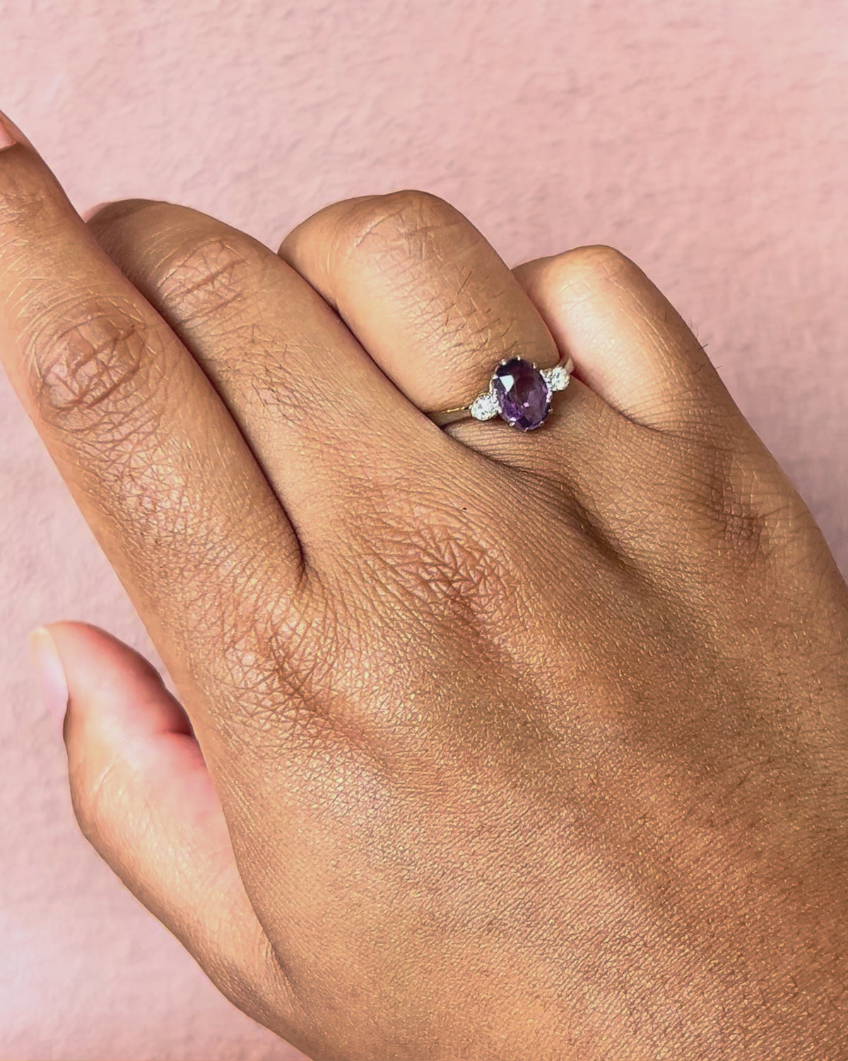 Bague Trilogie Améthyste 0.90 carat &amp; Diamants "Gabriella"