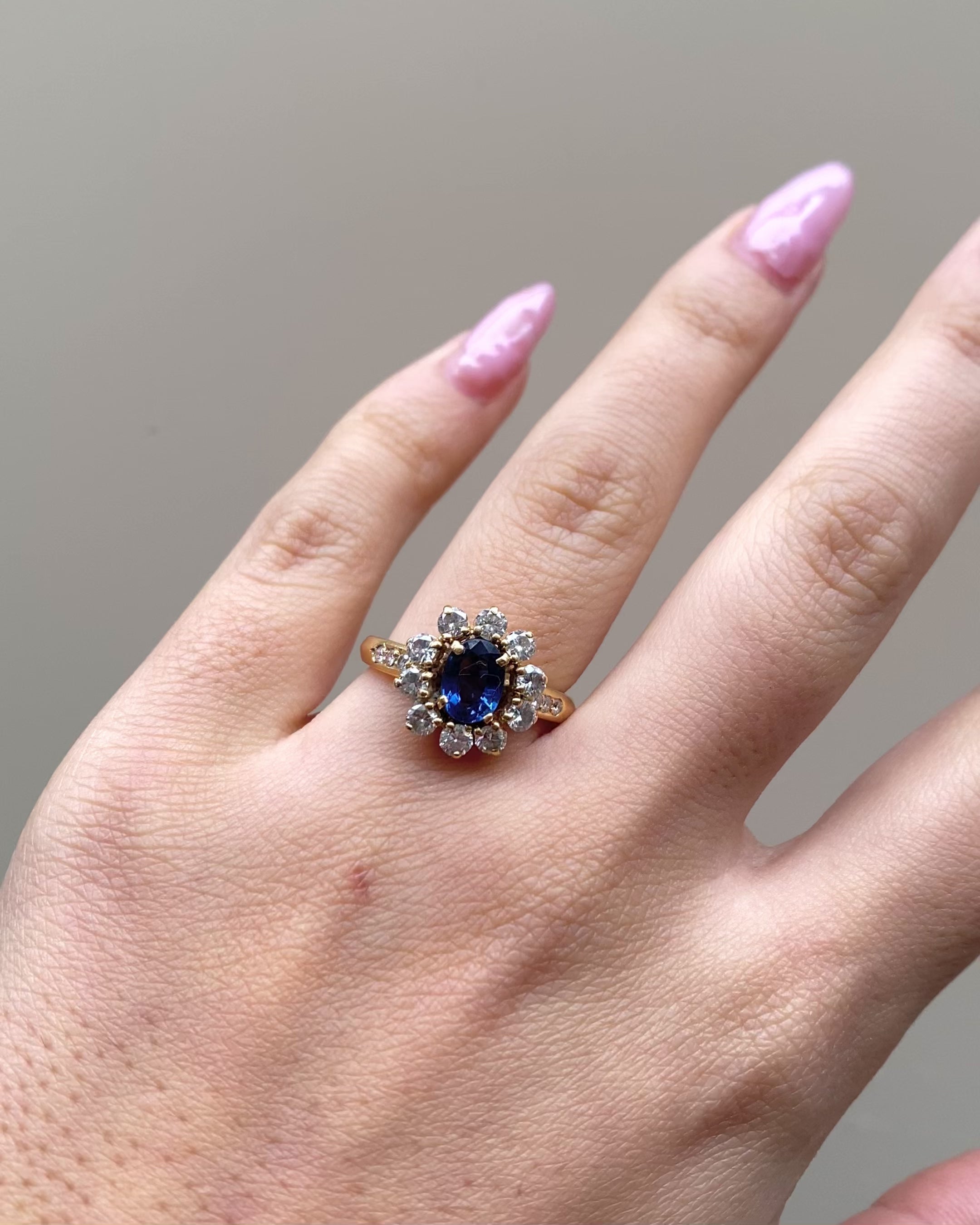 Bague Marguerite Saphir 1 carat &amp; Diamants 0.82 carat "Coraline"
