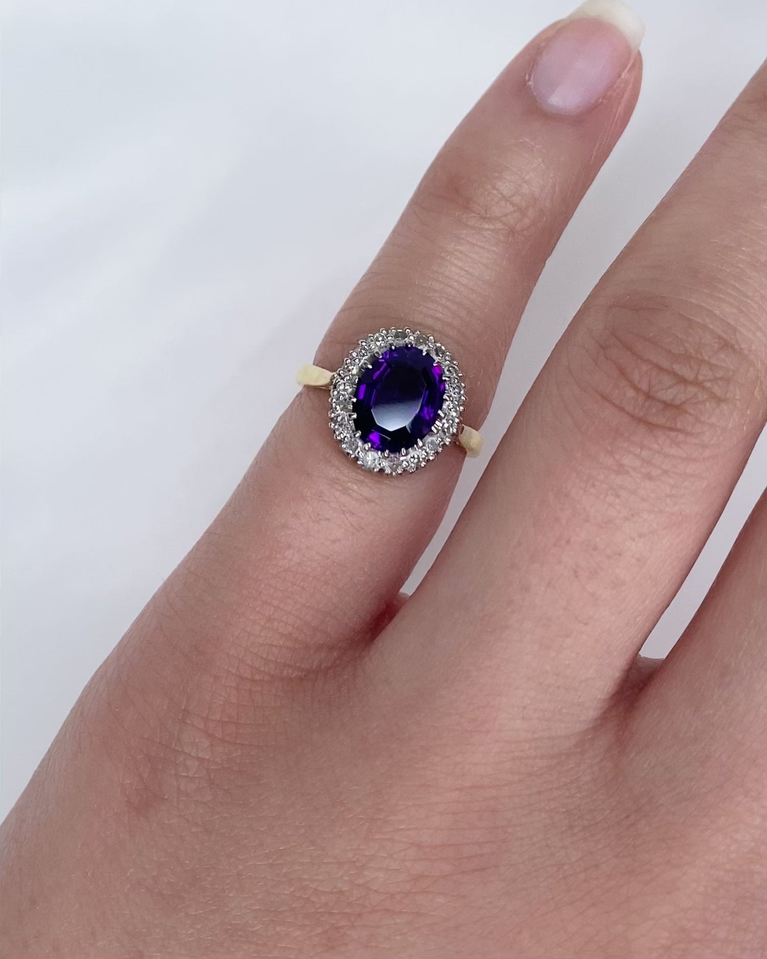 Bague Marguerite Améthyste 1.60 carat &amp; Diamants "Amelia"