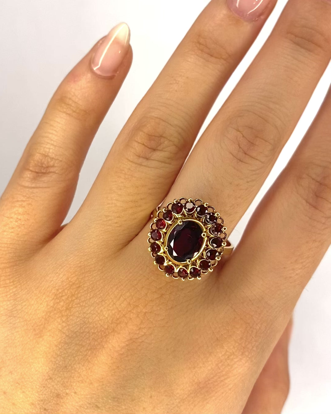 Bague Marguerite Grenats 2.07 carats "Ilda"