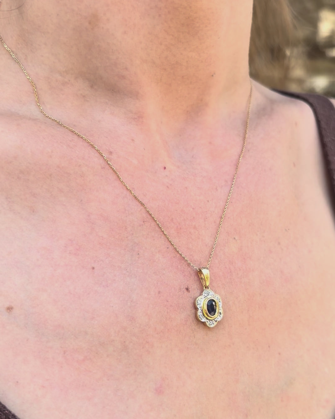 Pendentif Marguerite Saphir 0.60 carat &amp; Diamants "Lyna"