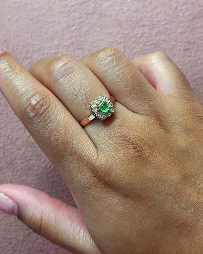 Anillo margarita de esmeralda colombiana y diamantes «Noémie»