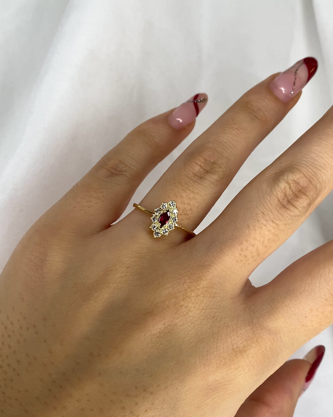 Bague Marguerite Marquise Rubis & 10 Diamants "Asma"