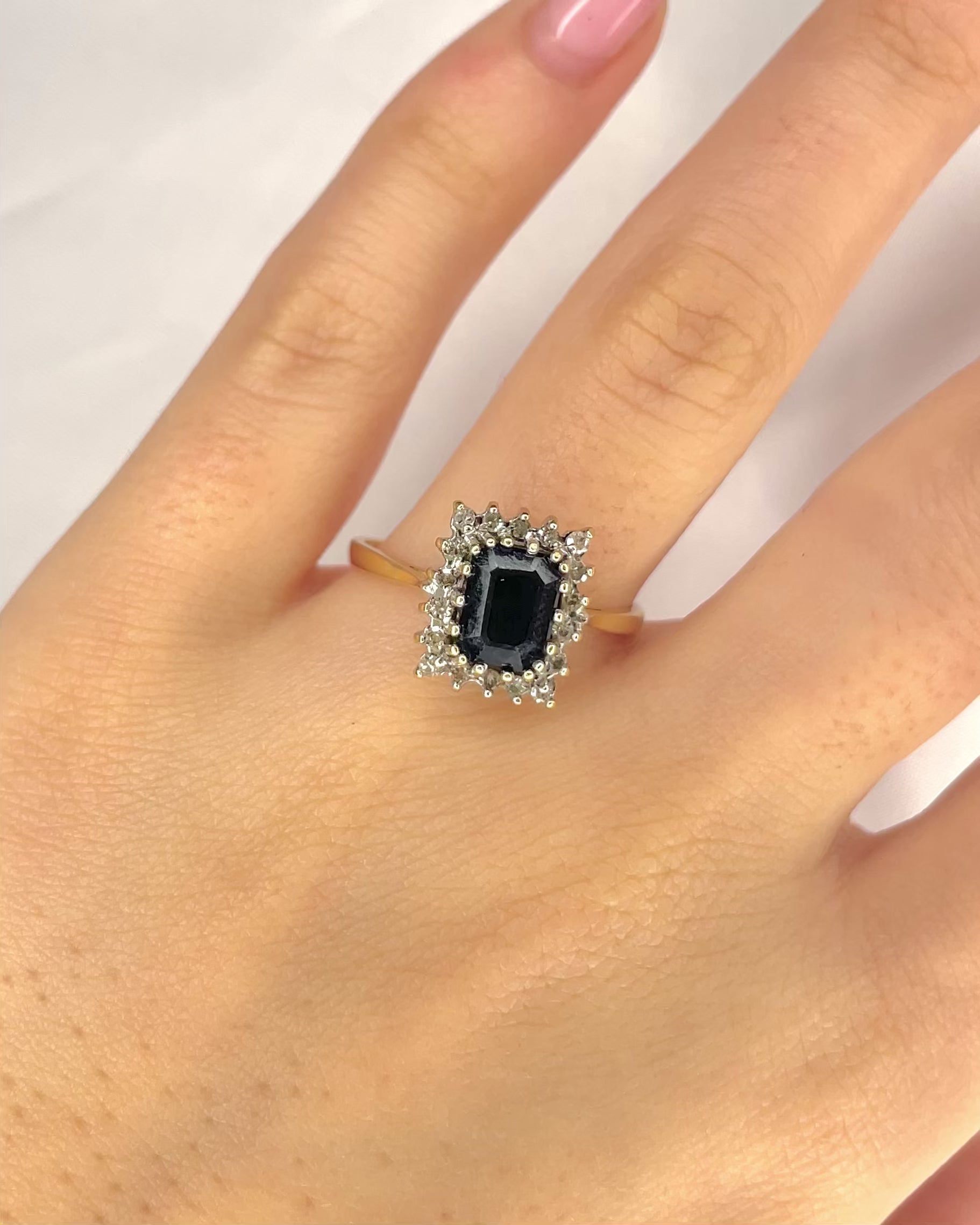 Bague Marguerite Saphir 2.76 carats &amp; Diamants "Brigitte"
