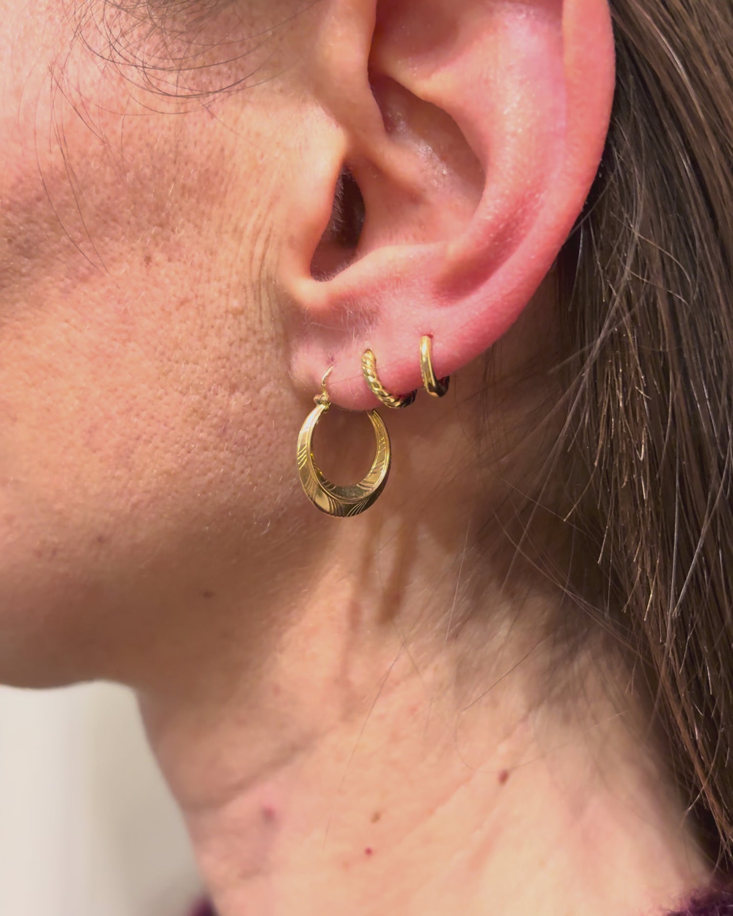 18-carat Yellow Gold Hoop Earrings "Leen"