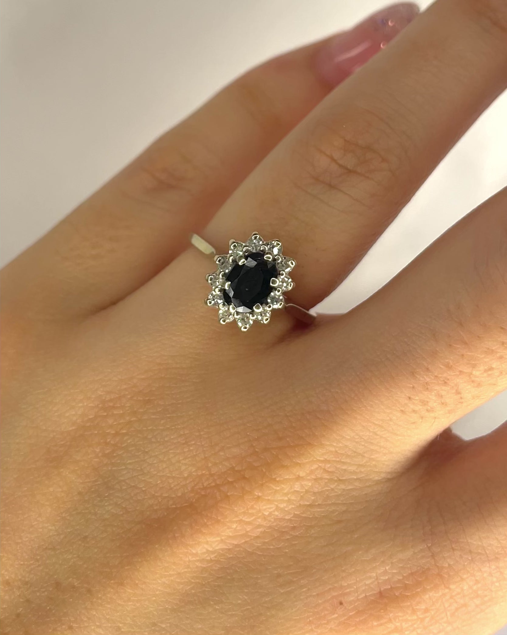 Bague Marguerite Saphir 0.84 carat &amp; Diamants 0.36 carat "Annie"