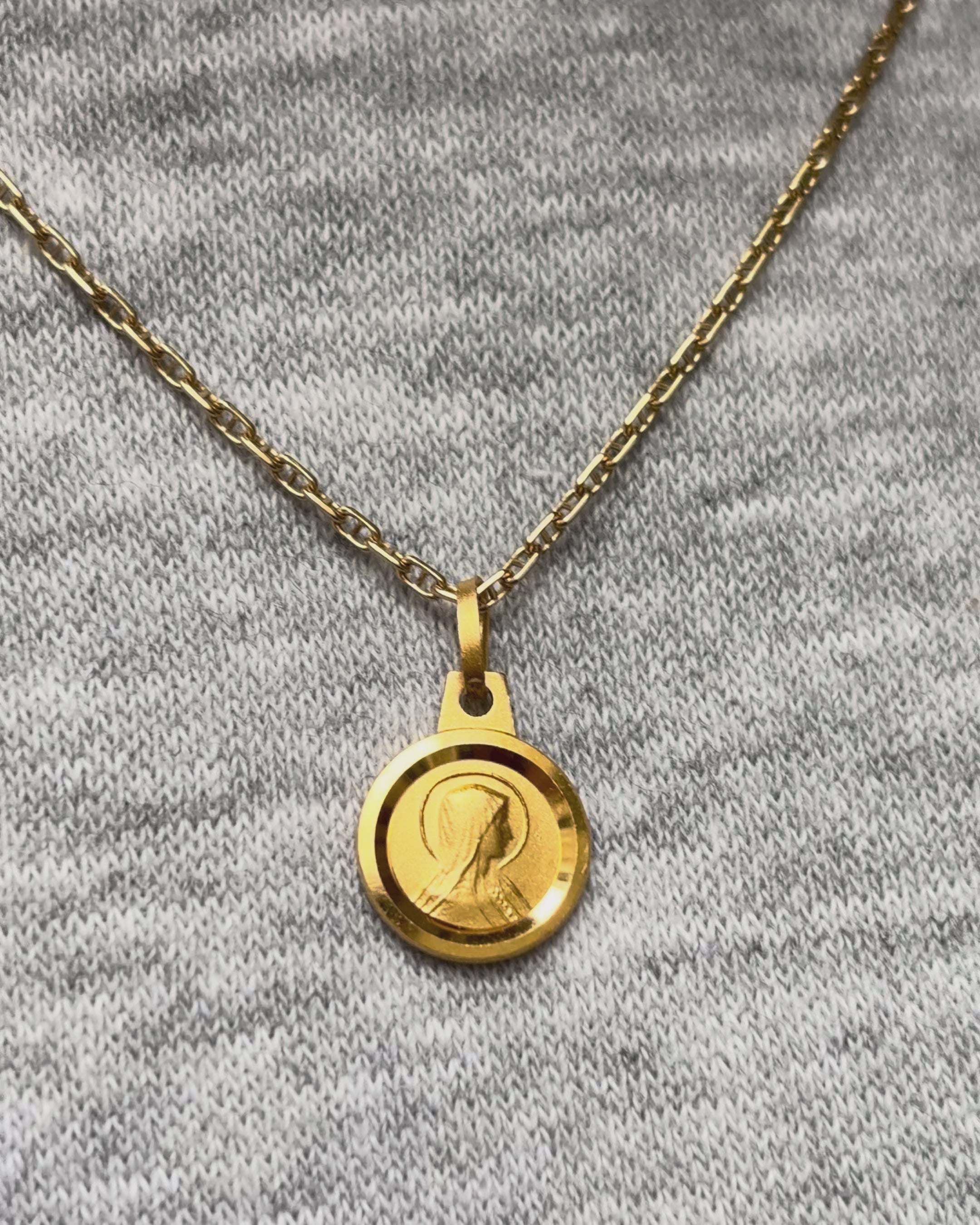 Yellow Gold Virgin Pendant "Gabriella"