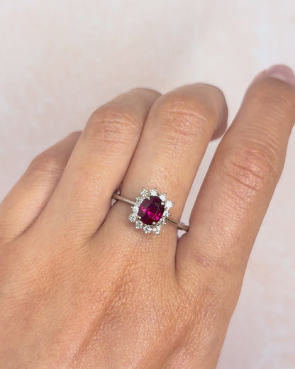 Anillo Marguerite Rubí 1.25 quilates y Diamantes 0.36 quilates "Amandine"