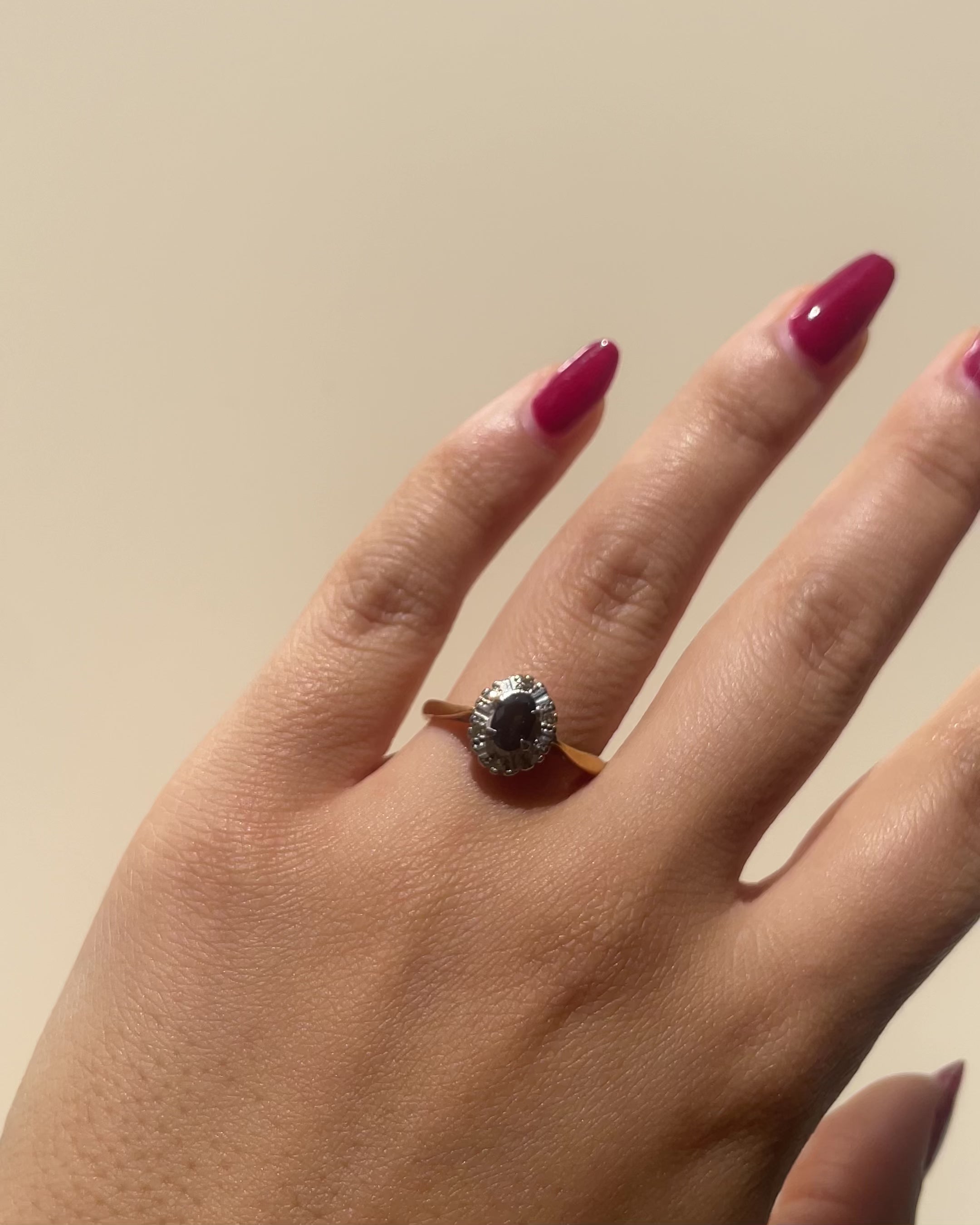 Marguerite Sapphire 0.55 carat &amp; Diamonds Ring "Alexane"