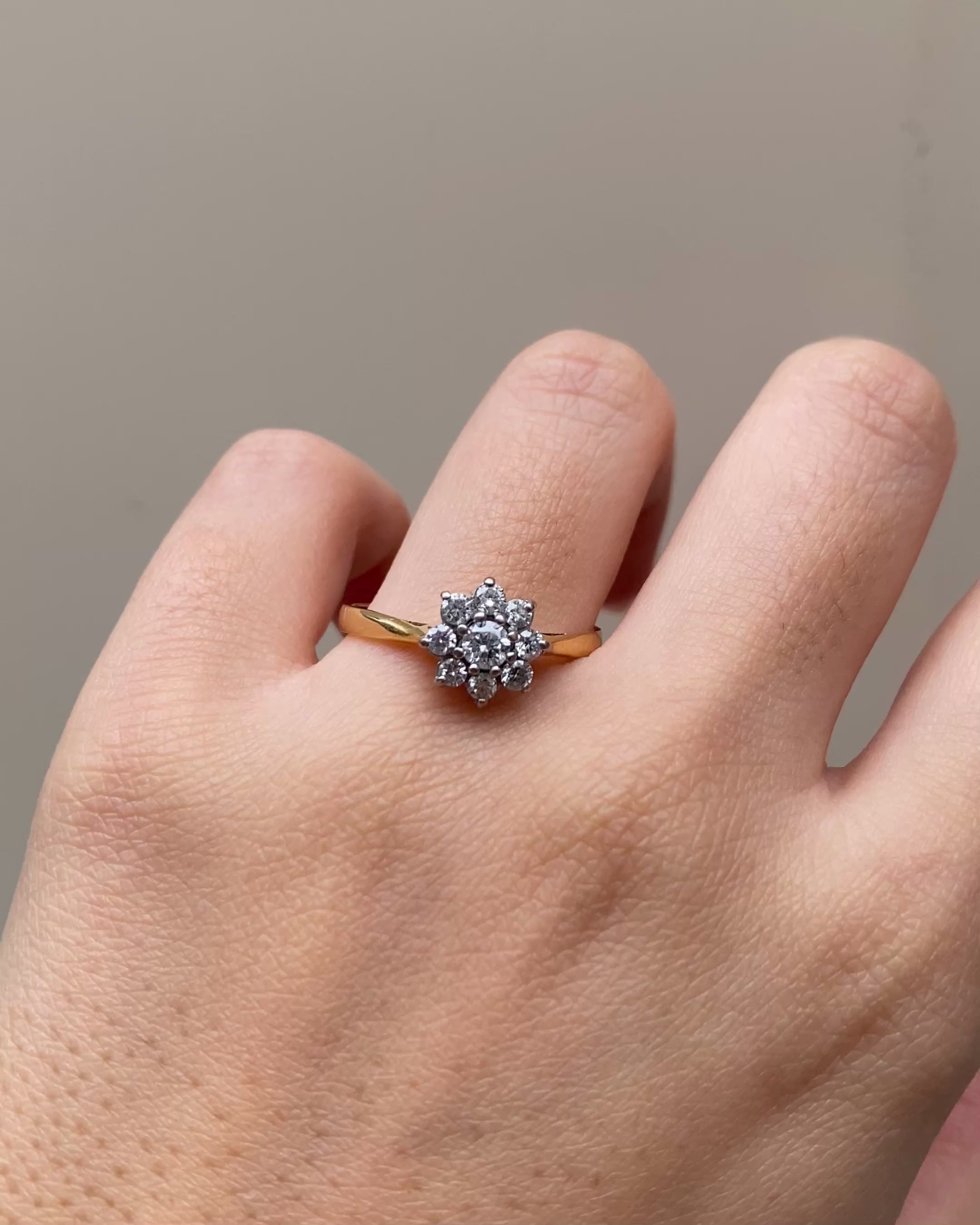 Bague Marguerite Diamants 0.47 carat &quot;Oriane&quot;