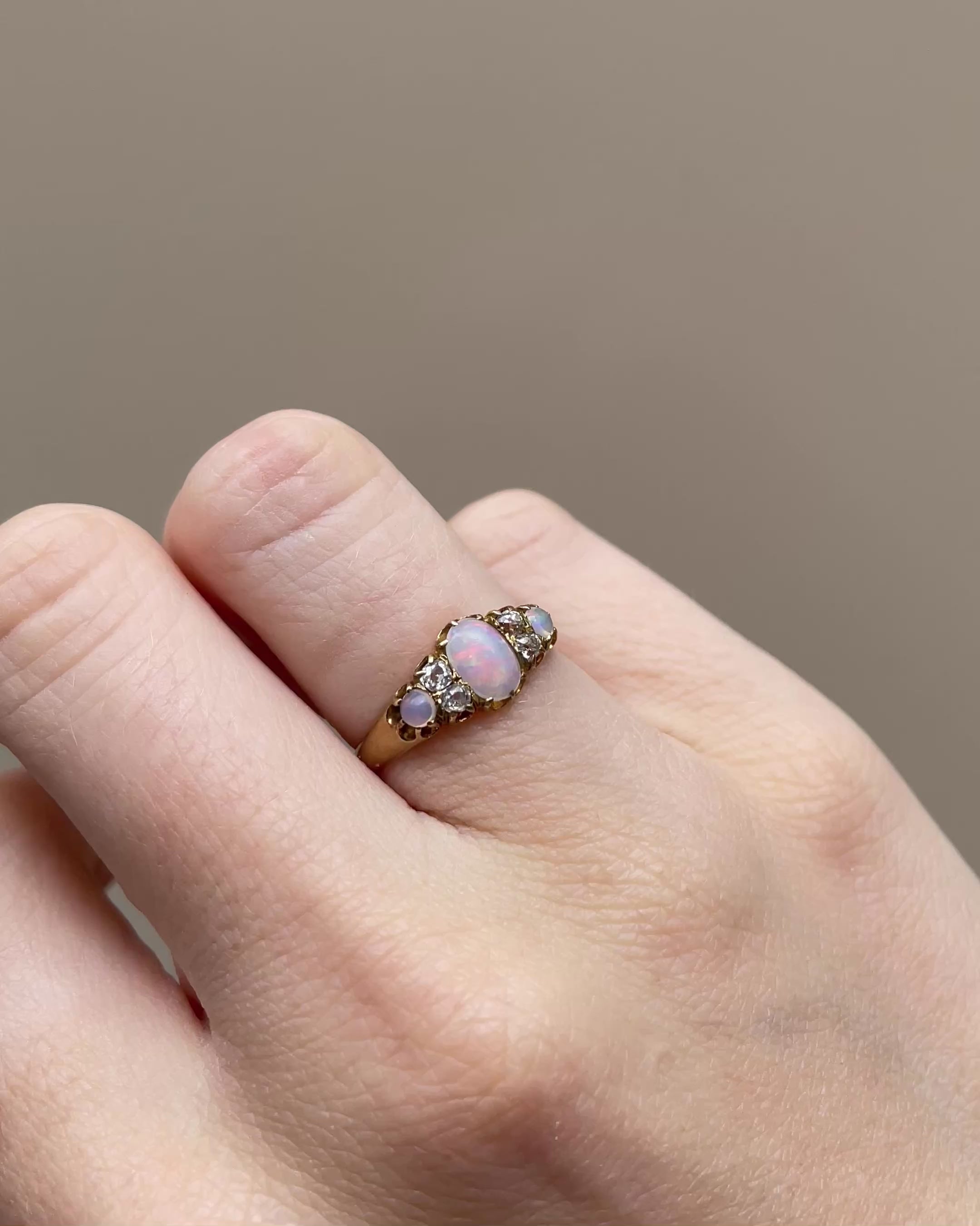 Bague Rivière Opales 0.50 carat &amp; Diamants "Astrid"