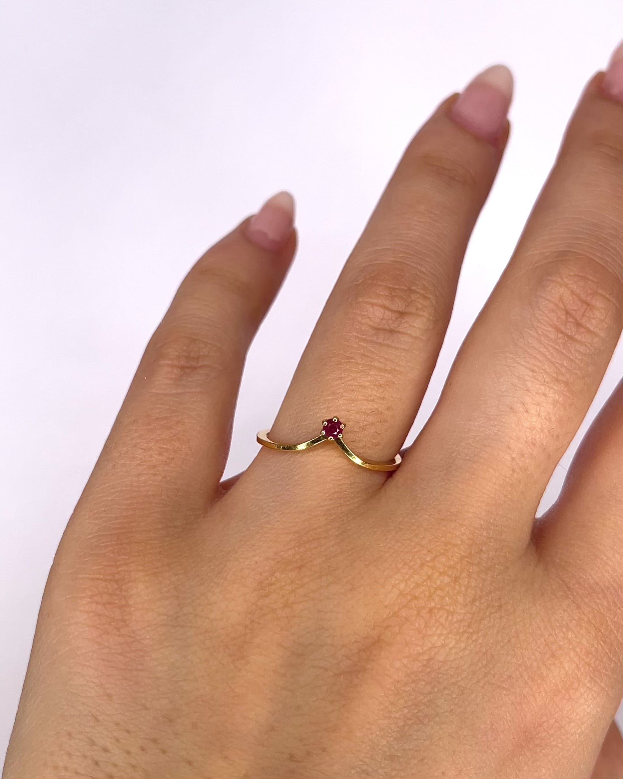 Ruby Tiara Ring "Bella"