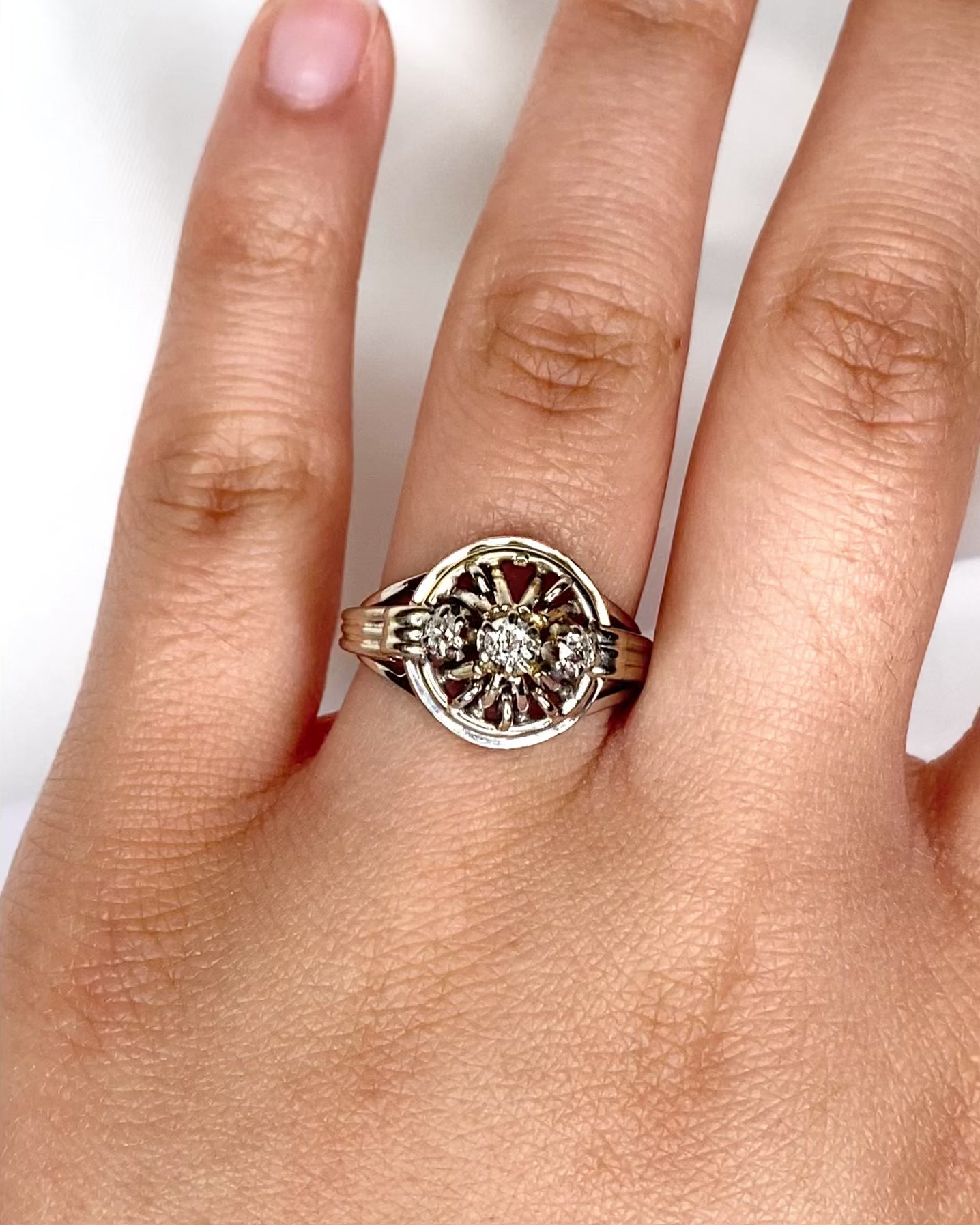 Anillo estilo Art Déco con diamantes 0,25 quilates y oro de 18 quilates 5,85 g "Romy"