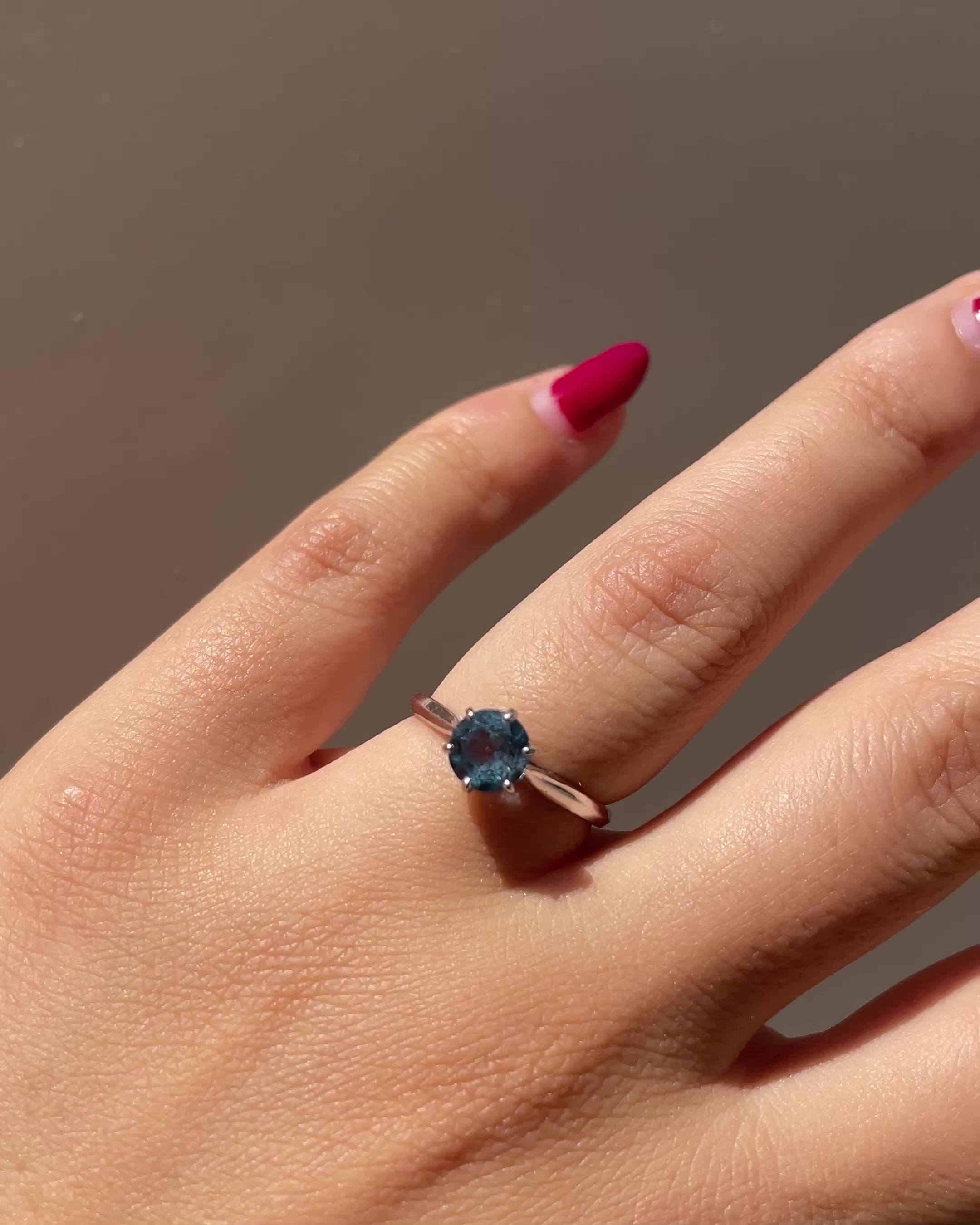 Bague Solitaire Topaze 1 carat "Indra"