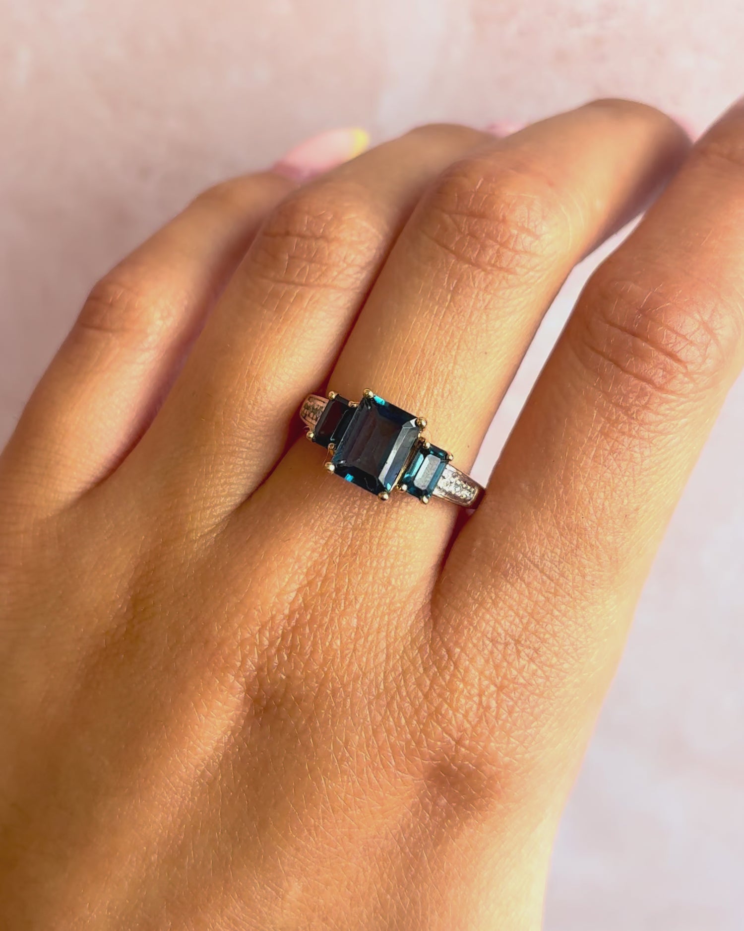 Bague Trilogie Tourmaline 2.05 carats &amp; Diamants "Grace"