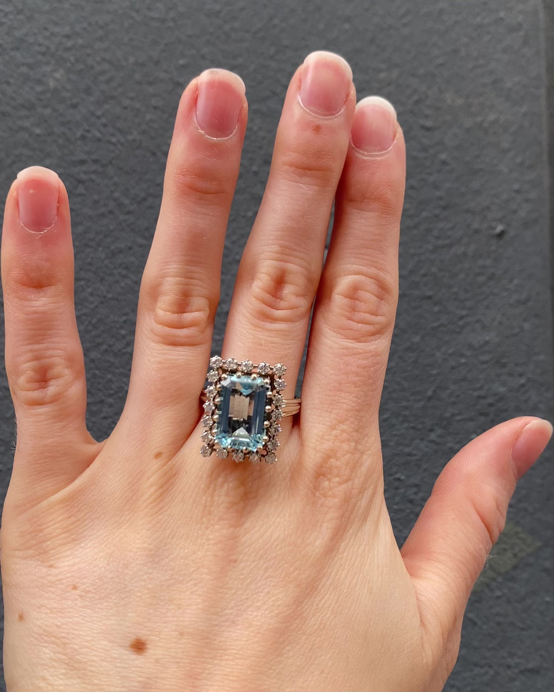 Bague Marguerite Aigue-Marine 6.80 carats & Diamants "Adama"