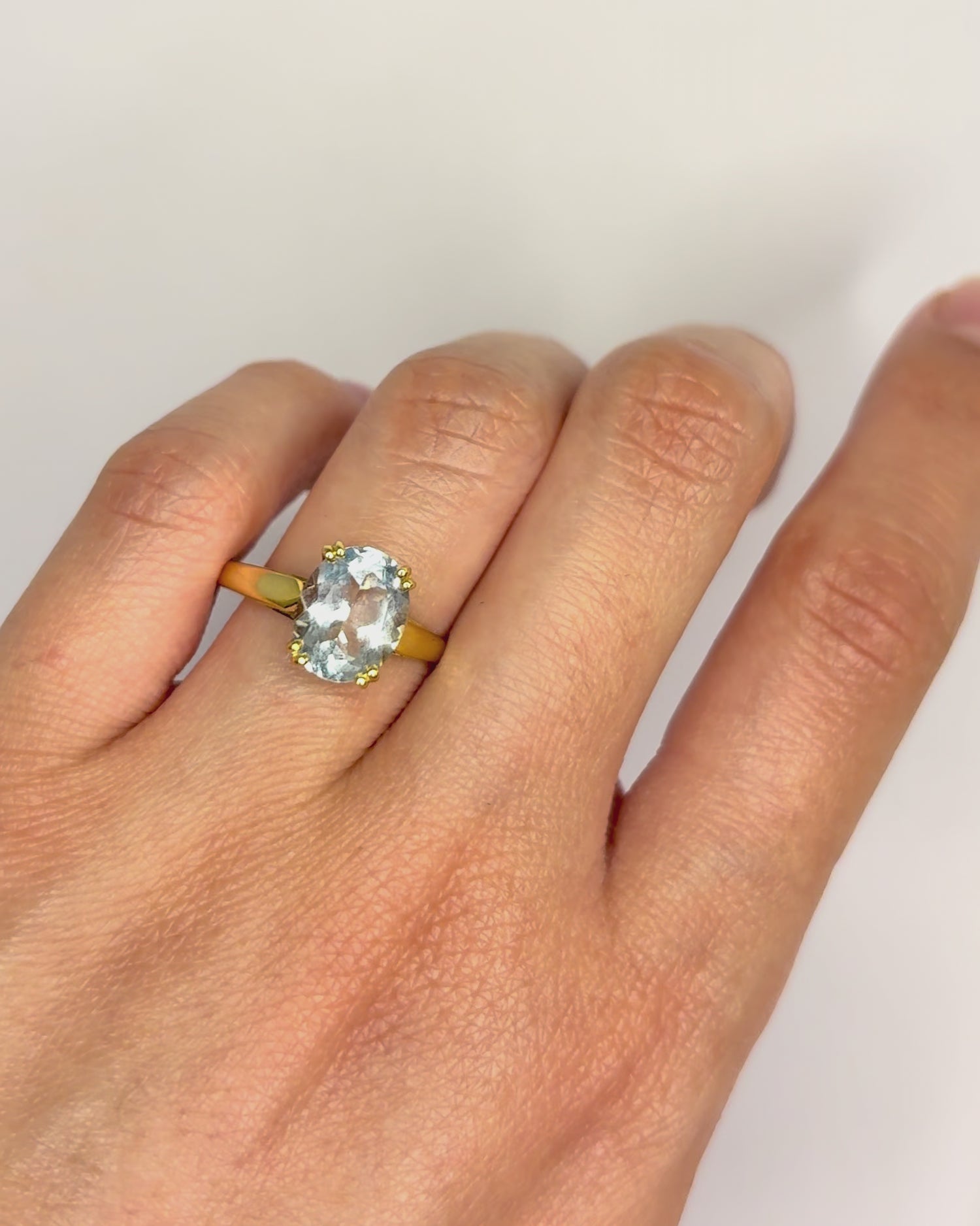 Bague Solitaire Aigue-Marine 2.40 carats "Tamara"