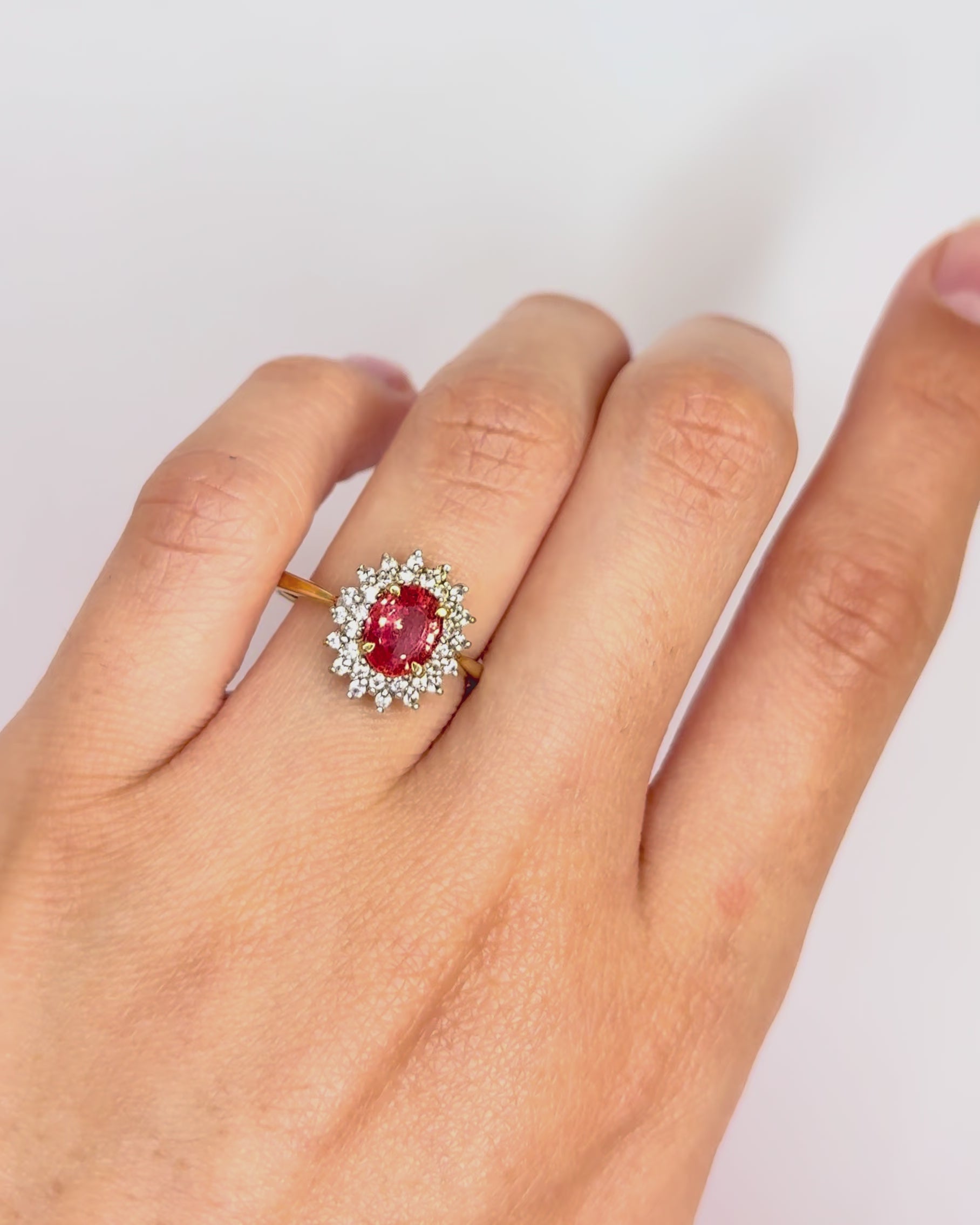Bague Marguerite Saphir Rose Orangé 1.30 carat &amp; Diamants 0.32 carat "Jenna"
