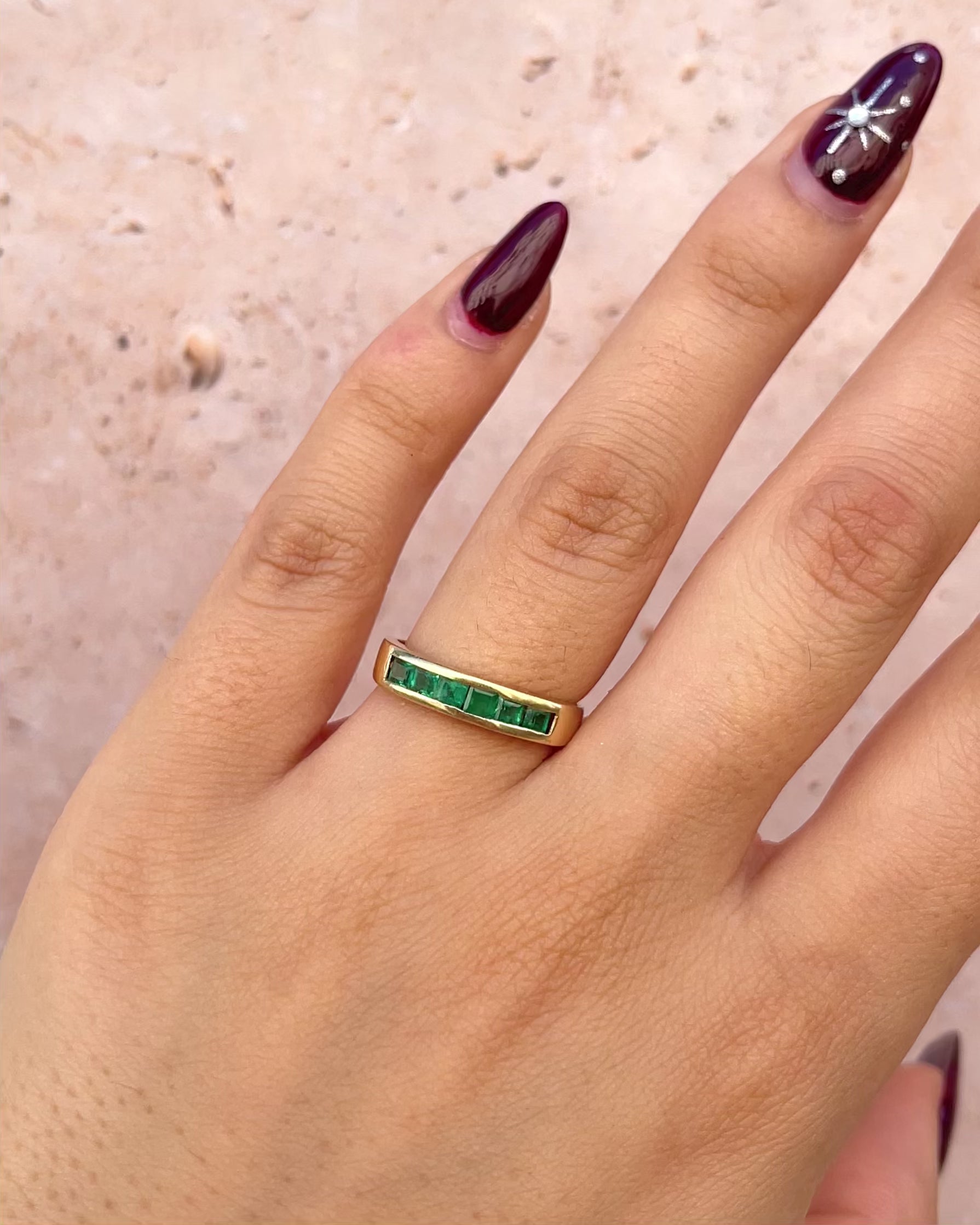 Anillo Media Alianza Esmeraldas 0,36 quilates "Coline"