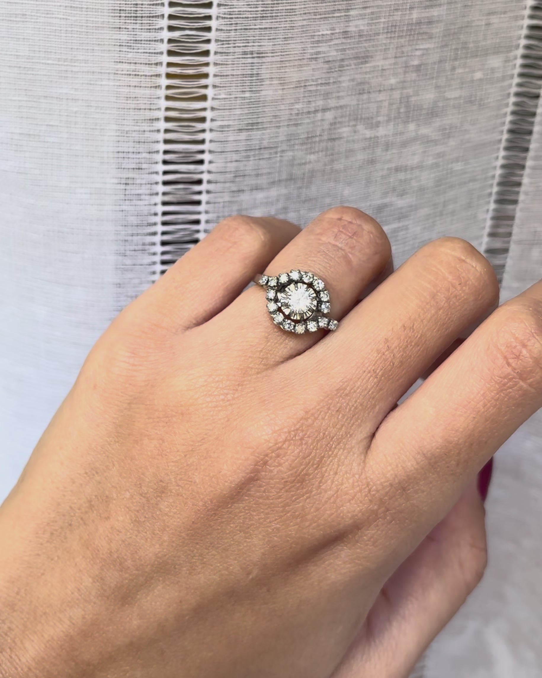 Anillo Art Déco Diamantes 0.85 quilates "Cassiopée"