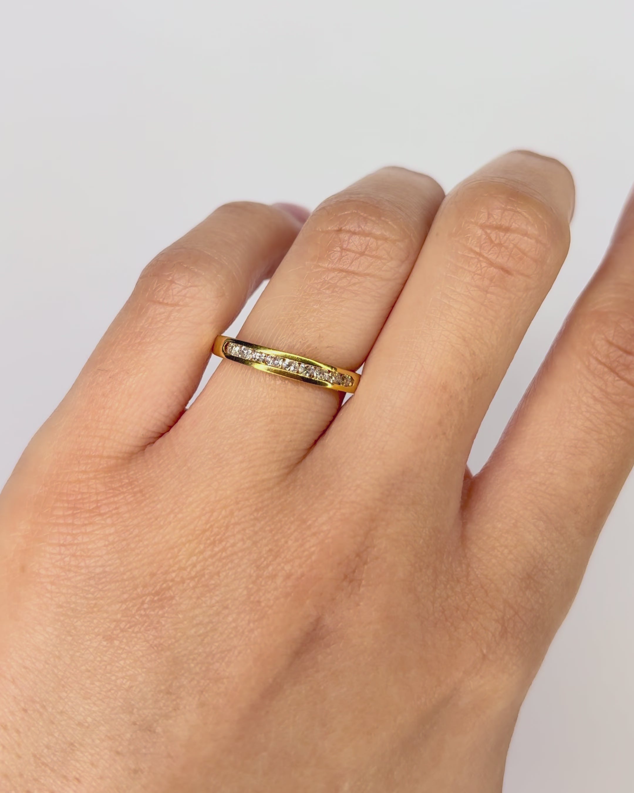 Half-Wedding Band Diamonds "Tania"