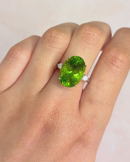 Bague Trilogie Péridot 10.85 carats &amp; Diamants "Agnes"