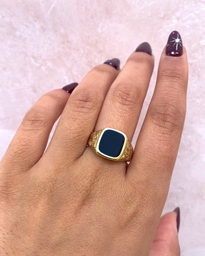 Onyx Signet Ring "Louis"