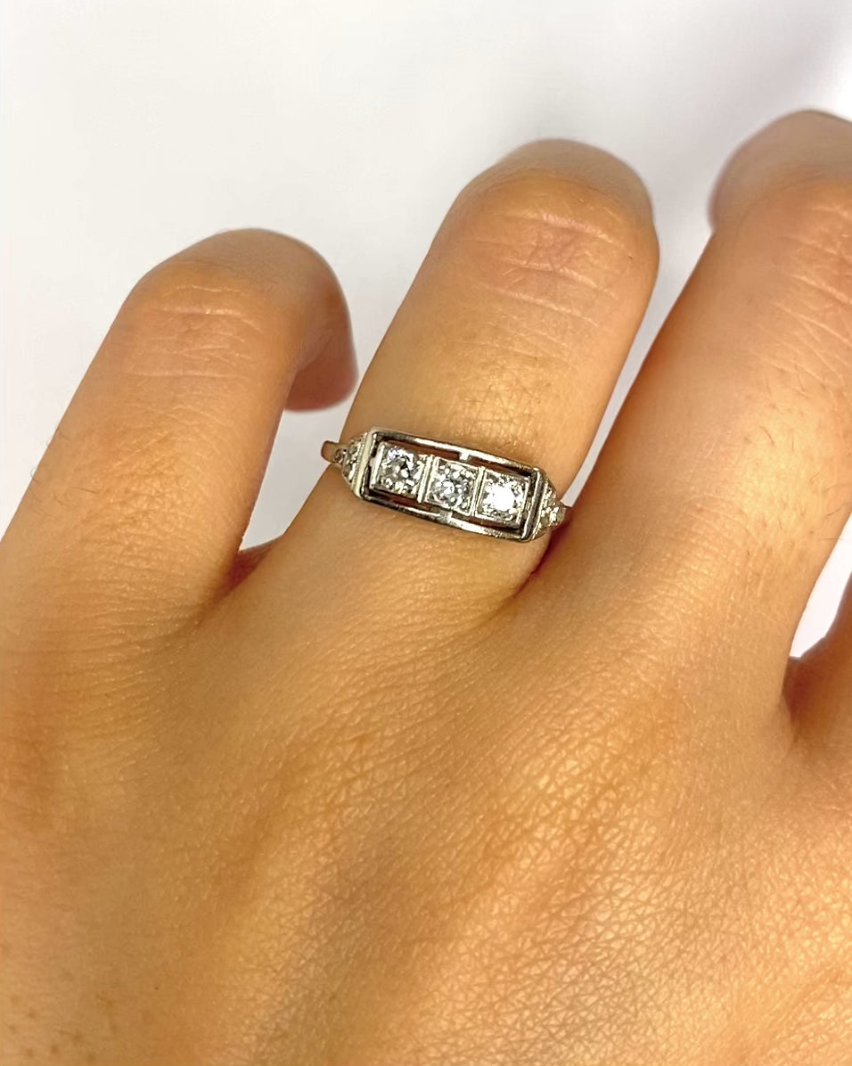 Bague Art-Déco 9 Diamants "Sylvine"