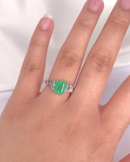 Bague Trilogie Émeraude 1.90 carat &amp; Diamants 0.30 "Celeste"