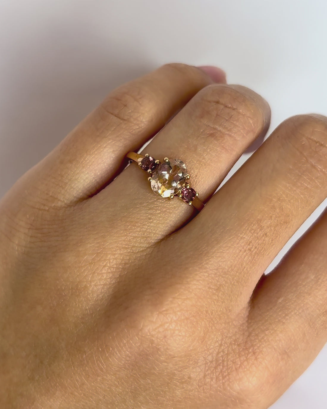 Bague Trilogie Morganite 1.45 ct &amp; 2 Tourmalines Roses &quot;Maïa&quot;