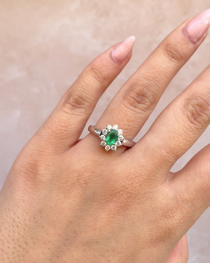Anillo Marguerite Esmeralda 0,45 quilates y Diamantes 0,40 quilates "Odette"