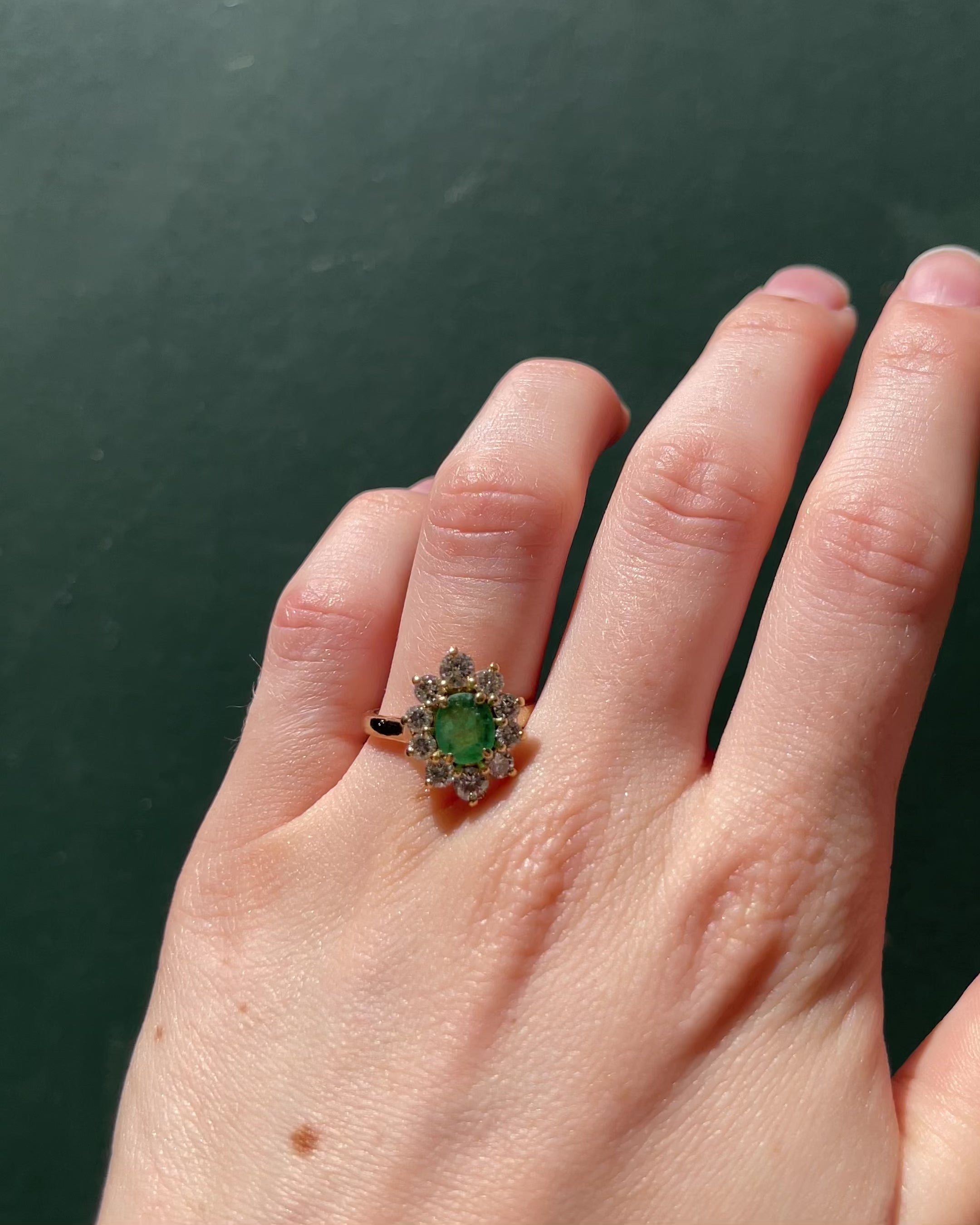 Marguerite Emerald 0.75 carat &amp; Diamonds 0.92 carat "Giulia" Ring