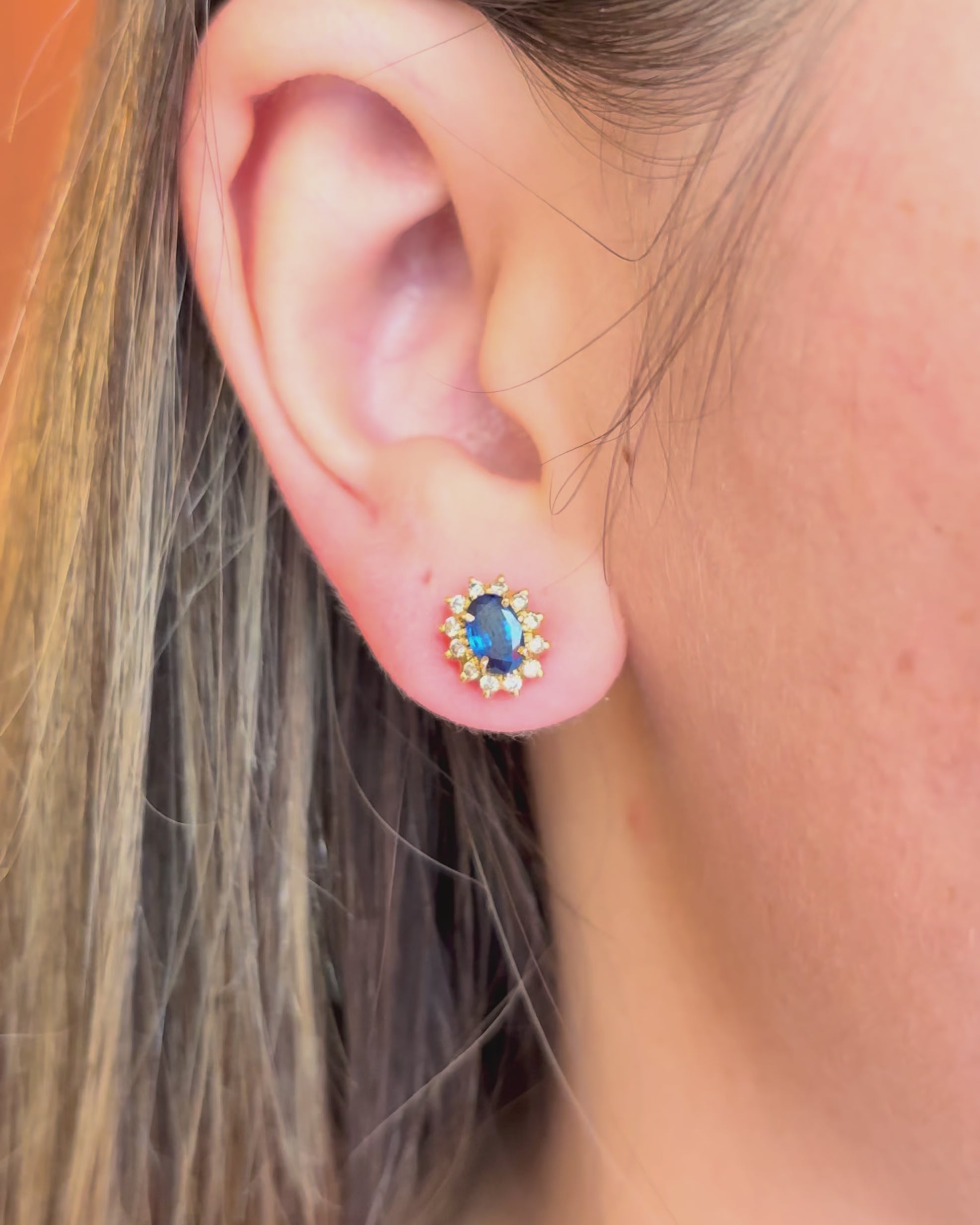 Pendientes Saphir Marguerite Zafiros 1.38 quilates y Diamantes 0.24 quilates "Solène"