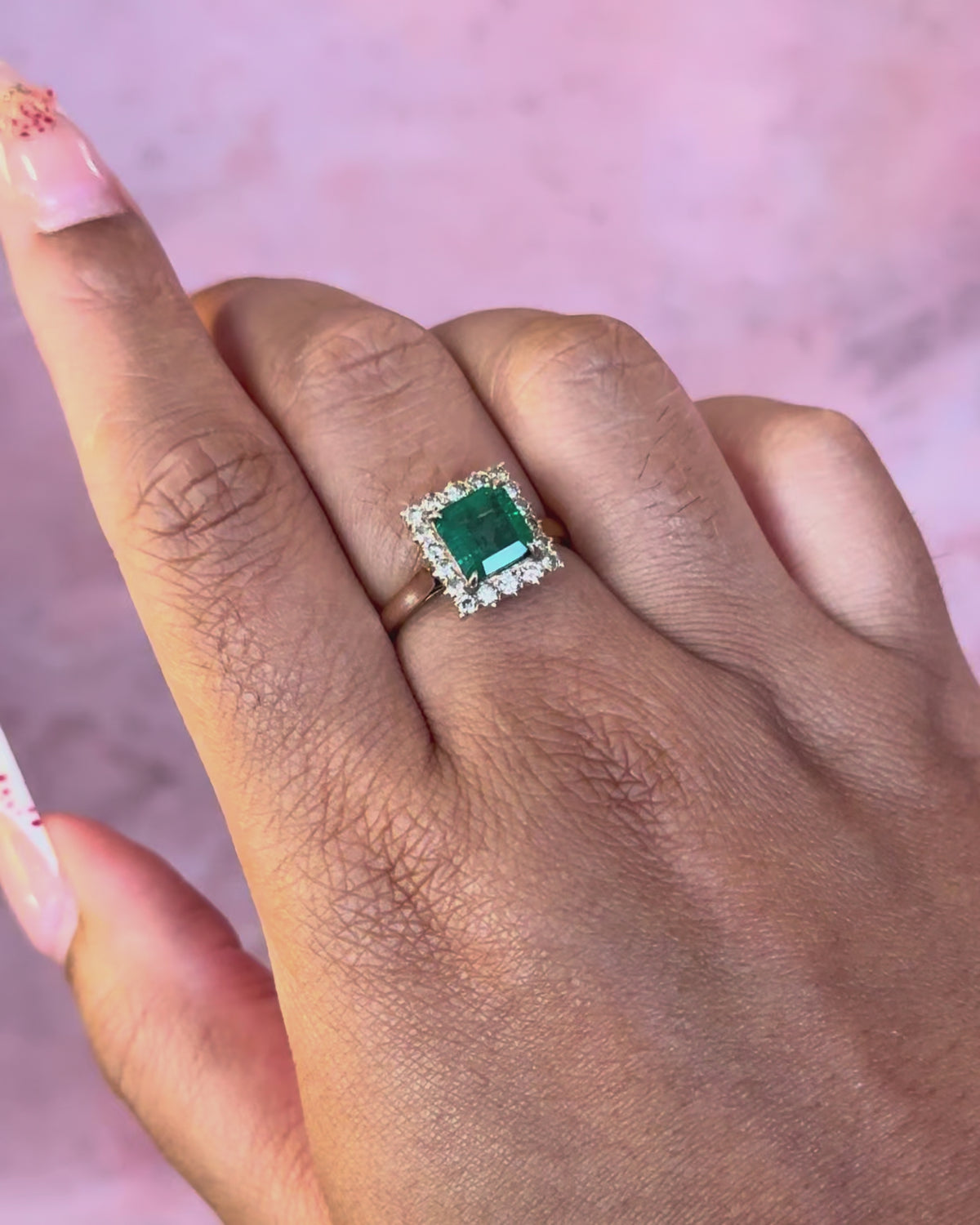Bague Marguerite Émeraude 1.80 carat &amp; Diamants 0.36 carat "Eva"