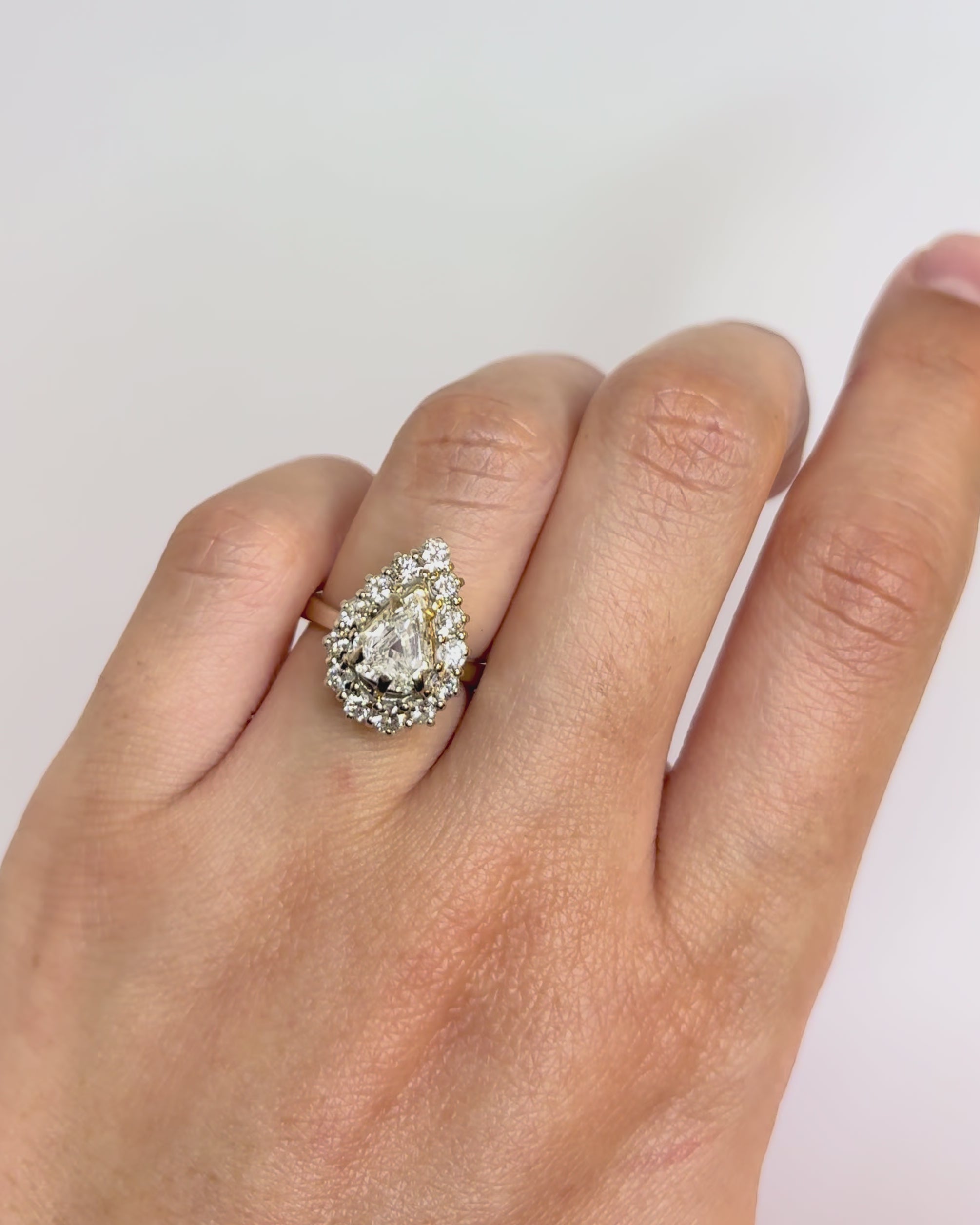 Anillo Marguerite Diamantes 1.44 quilates "Amaya"