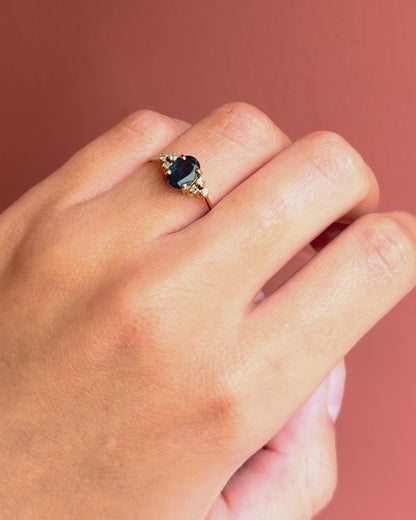 Bague Trilogie Saphir 0.85 carat &amp; Diamants "Mystie"