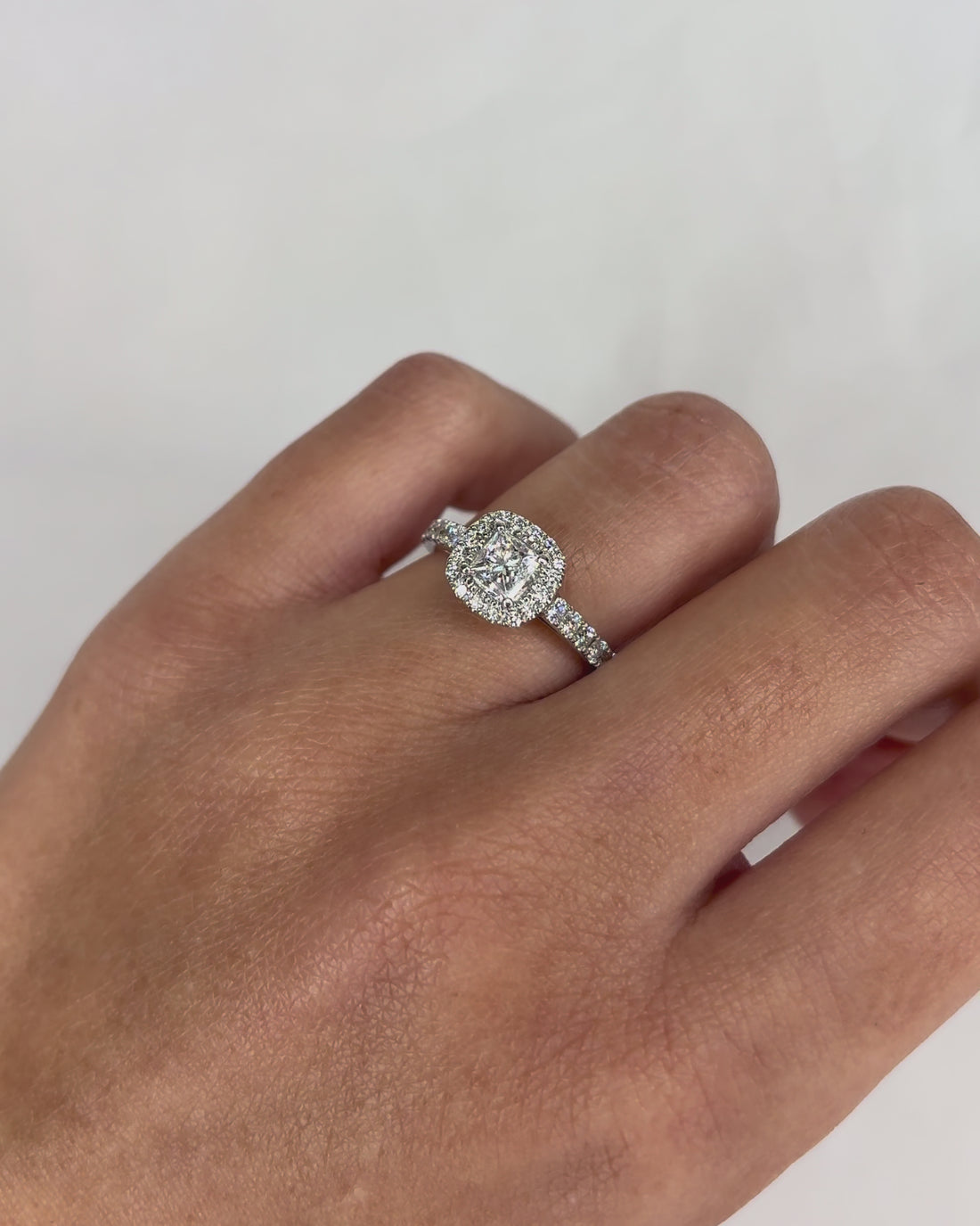 Bague Solitaire Auréole Diamants 1.14 carat &quot;Murielle&quot;