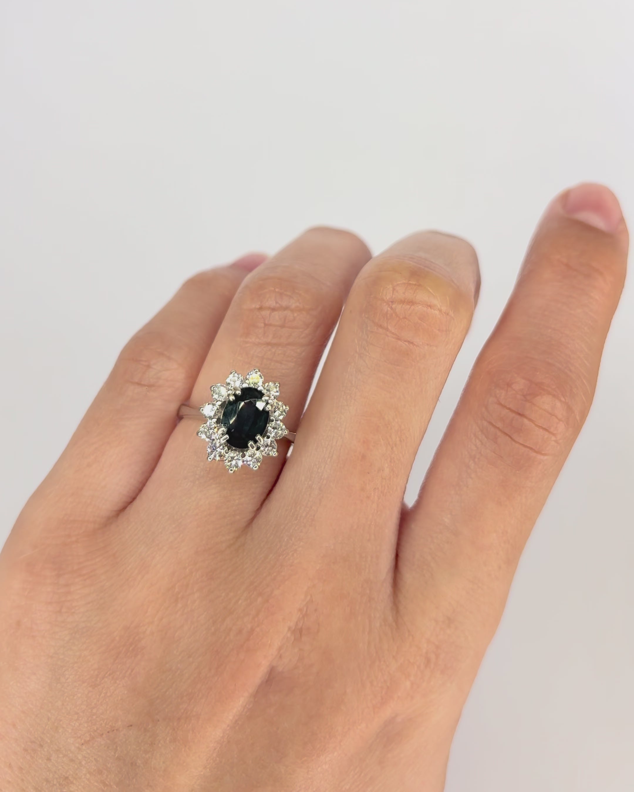 Anillo Marguerite Zafiro 1.20 quilates y Diamantes "Valentine"