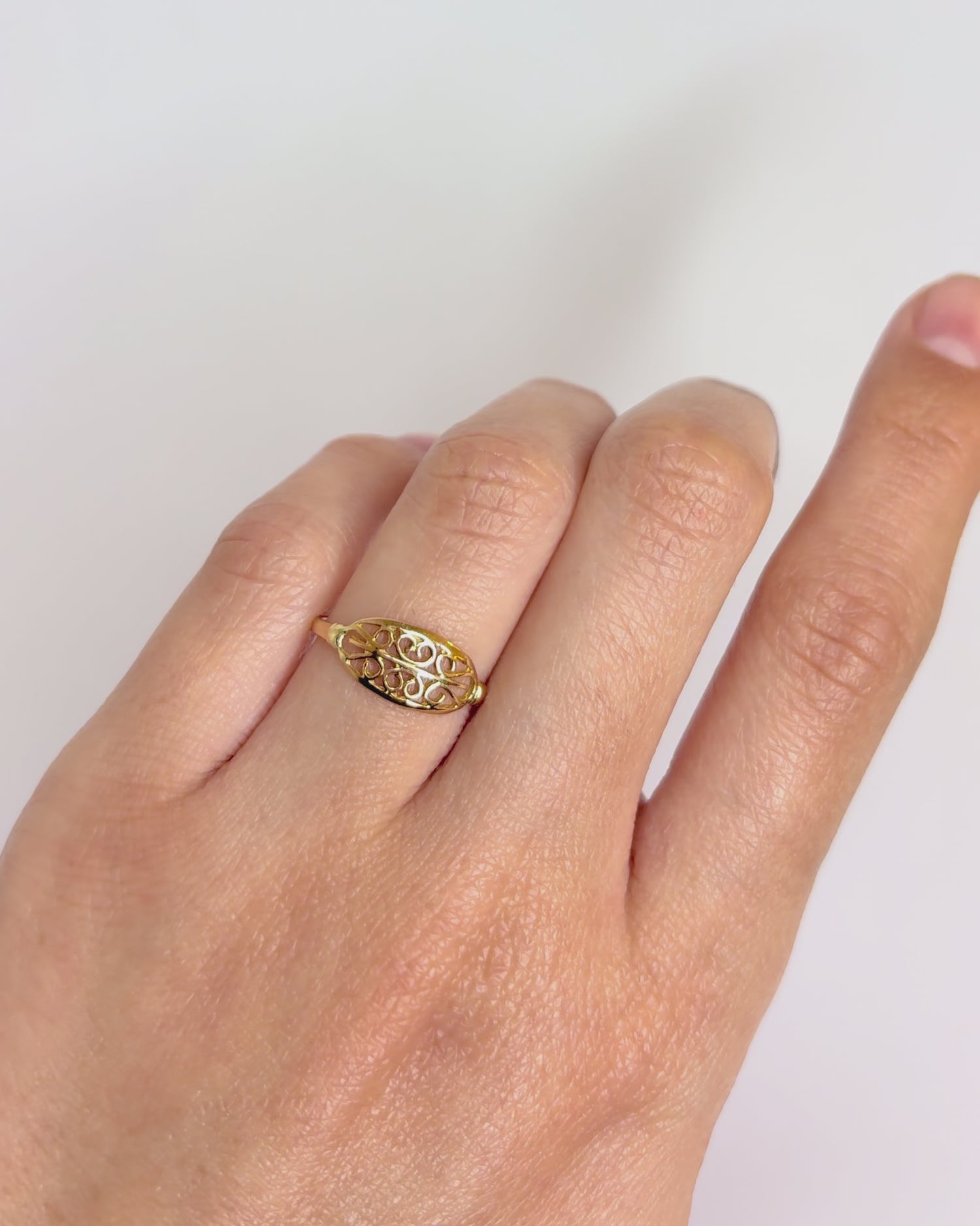 Anillo Vintage Oro Amarillo "Tara"